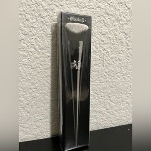 Kat von D makeup brush